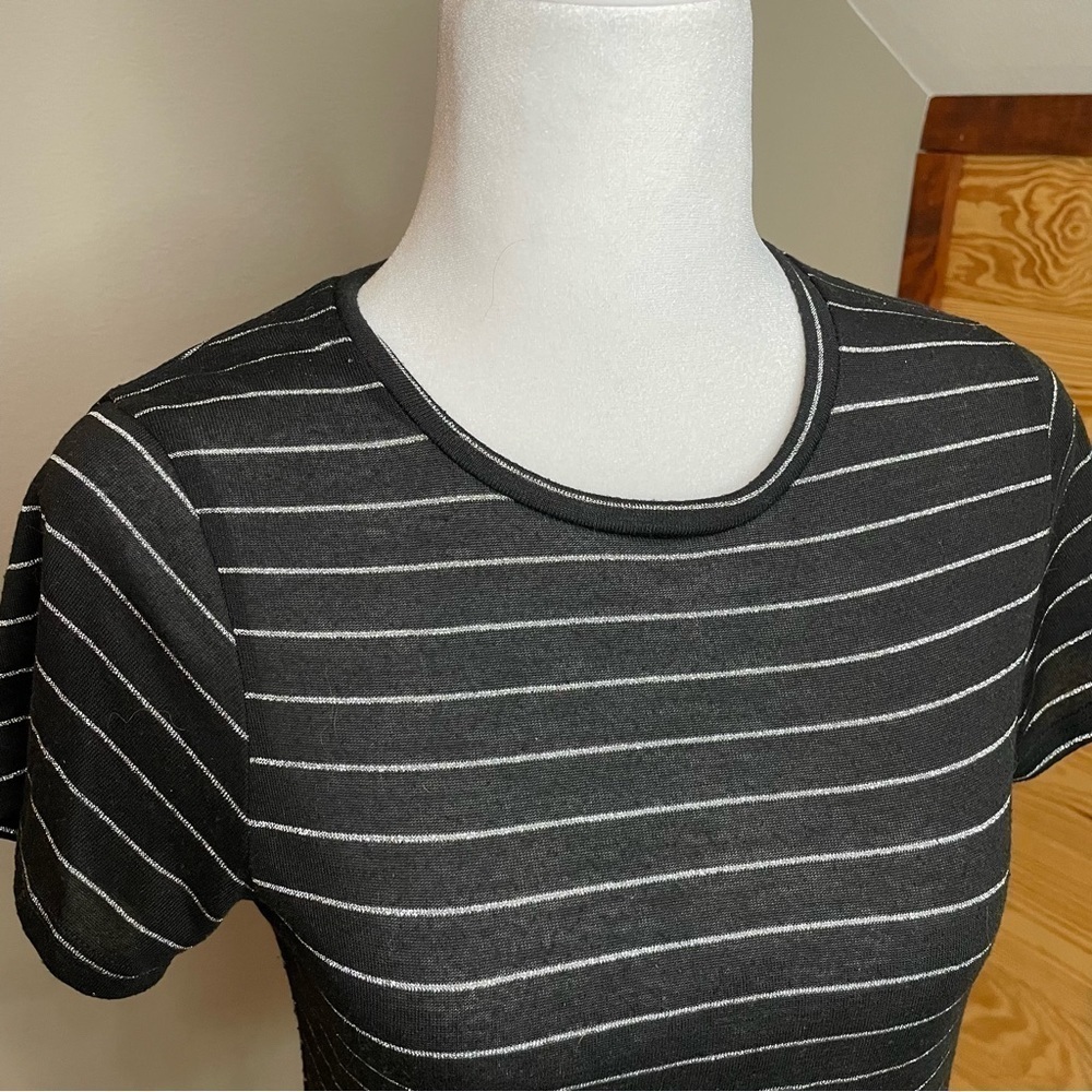 Reformation Black & Silver Metallic Stripe Short Sleeve Stretchy Tee Extra Small - Picture 4 of 9
